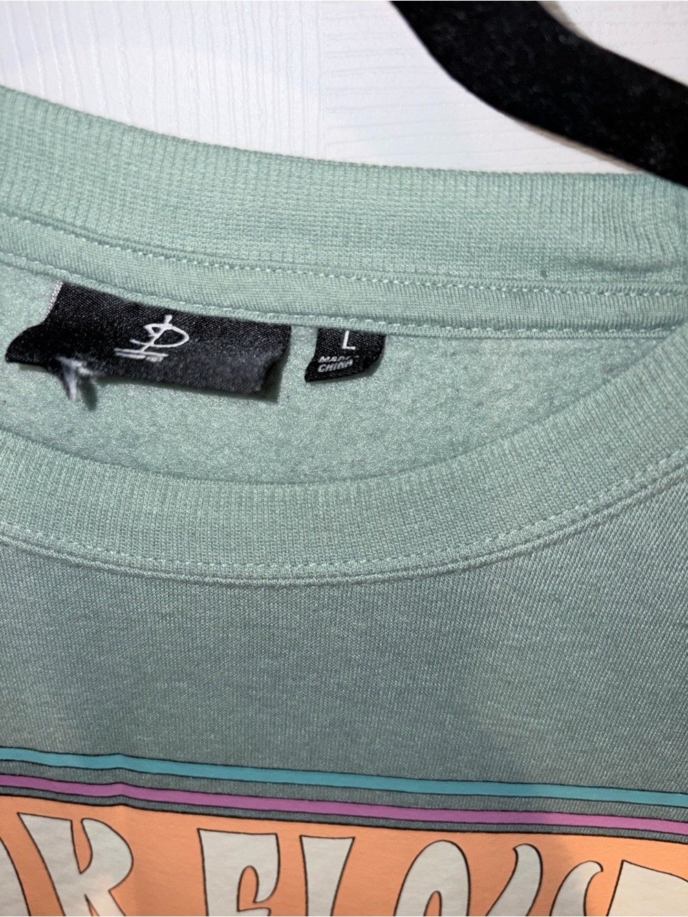 Pink Floyd Sage Green Crewneck with Retro Multicolor Graphic - Picture 3 of 4